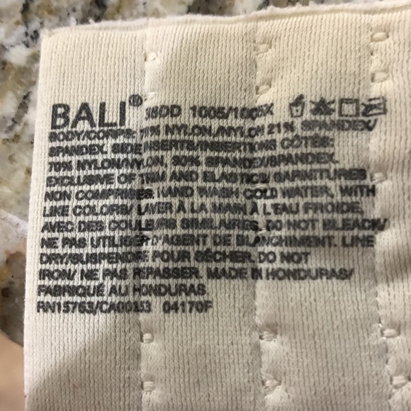 Bali size 38DD non padded underwire bra with side support panels. Under arms are - Picture 2 of 16